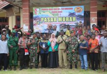 Prajurit Yonif MR 411/PDW Kostrad Bantu Dinas Ketahanan Pangan Merauke Gelar Pasar Murah