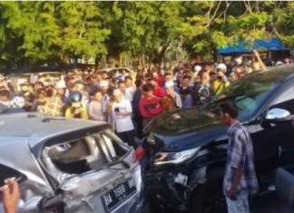 Pajero Sport Milik Perwira Polisi Ngebut Tabrak Empat Mobil Parkir di Pusat Kota Padang