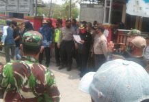 Kades Petisbenem di Demo Warganya Tuntut Tanah Negara Dikembalikan