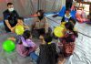 Anggota Polres Nganjuk Berikan Bantuan Trauma Healing Korban Tanah Longsor
