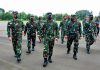 Pangdivif 2 Kostrad Melepas Panglima TNI di Lanud Abd. Saleh Malang