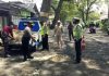 Demi Kelancaran Pengemudi, Polisi Tambal Jalan Rusak di Beji