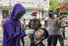 Wakapolda Jatim, Meninjau Penerapan PPKM Darurat di Surabaya, Dan Melakukan Swab Antigen On The Spot