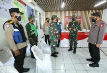 Blusukan Ke Bandung, Kapolri dan Panglima Mapping Kebutuhan Masyarakat Dampak PPKM Darurat
