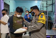 Polres Malang Bagikan 100 Sembako untuk Masyarakat Kabupaten Malang Wilayah Selatan