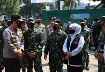 Panglima TNI Apresiasi Kolaborasi Tim Nakes, Babinsa dan Bhabinkamtibmas Saat Kunjungan di Jatim