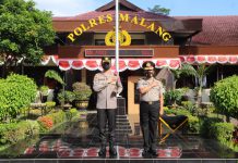 Kabagren Polres Malang Raih Penghargaan Kenaikan Pangkat