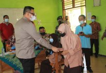 Kapolres Pasuruan Kungjungi Vaksinasi Siswa-Siswi Di SMPN 4 Pasrepan Satu Atap