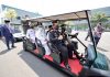 Satu mobil sapa warga yang antri vaksin, Forkopimda Jatim kompak dan solid
