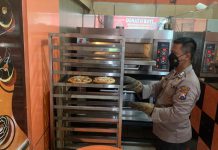 Piawai Bikin Donat, Anggota Polresta Sidoarjo Geluti Wirausaha Kuliner