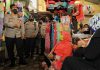 Aiptu Sumilak “Mantri Pasar” Mojokerto Ciptakan sistem sosial kondusif, Kapolda Jatim beri Apresiasi