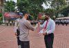 Bantu Biaya Sekolah Para Murid TK, Anggota Polsek Donomulyo Dapat Penghargaan dari Kapolres Malang