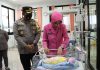 Polri Peduli Kemanusiaan, Kapolres Blitar Kota Jenguk Bayi Yang di Buang di Depan sebuah Toko