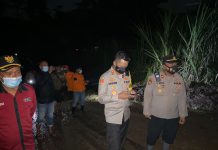 Kapolres Malang Tinjau Lokasi Tanah Longsor di Wonosari