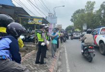 Satlantas Polres Malang Berikan Sosialisasi Prokes kepada Pengendara