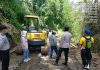 Muspika Ngajum Ajak Warga Bersihkan Material Longsoran
