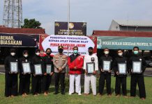 Kapolresta Mojokerto Beri Penghargaan Delapan Atlet Pencak Silat “Piala Kapolda Jatim”