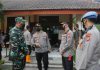 Komisi lll DPR RI Berikan Bansos di Tempat Pengungsian