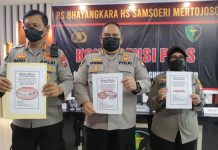 TIM DVI Serahkan 7 Jenazah Korban APG Gunung Semeru pada Pihak Keluarga