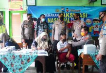 Kapolresta Sidoarjo Pantau Vaksinasi Anak Usia 6-11 Tahun di SDN Magersari