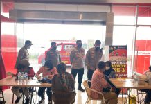 Libur Imlek, Polisi Masifkan Himbauan Prokes dan Vaksin ke Pengunjung Mal Sidoarjo