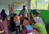 Kompak, Bhabinkamtibmas Dan Bhabinsa Monitoring Vaksinasi Anak di MI Nurul Hasan Ponorogo