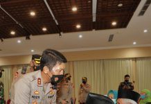 Genjot Vaksinasi Di Jatim, Kapolda Jatim Cek Vaksinasi di Pasuruan