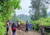 Polres Probolinggo Gerak Cepat Bantu Masyarakat Evakuasi Tebing Longsor di Jalur Wisata Bromo