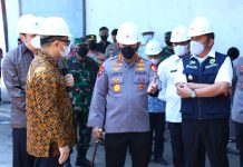 Tinjau Pabrik di Palembang, Kapolri Minta Produksi Minyak Curah Ditingkatkan