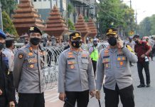 Aksi Demo Mahasiswa Cipayung Plus Surabaya Berjalan Dengan Aman dan Ditutup Dengan Buka Puasa Bersama di Depang Gedung DPRD Jatim