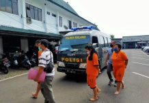 Penyidik Satreskrim Polres Malang Serahkan 3 Jaksa Gadungan ke Kejaksaan Negeri Malang