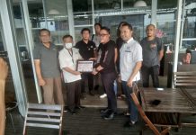 Unit 1 Subdit 3 Jatanras Polda Sumsel Dapat Penghargaan Dari Persatuan Masyarakat Sadar Wisata Palembang