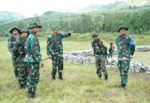 Pangdivif 2 Kostrad Tinjau Pratugas Yonif Raider 514/SY/9/2 Kostrad