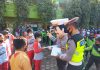 Menanamkan Disiplin Sejak Dini,Si Bontas Polres Batu Keliling Sekolah