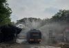Gunakan Watercanon,Polres Blitar Kota Semprotkan Disinfektan di Pasar Dimoro