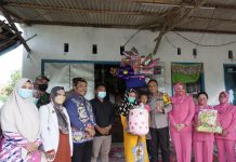 Kapolres Sampang Berikan Bantuan Sosial kepada Balita Kecanduan Aroma Bensin