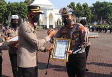 Bentuk Apresiasi Pimpinan, Kapolres Pasuruan Berikan Reward Kepada Anggota Berprestasi