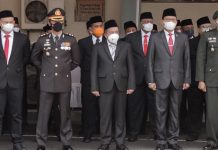 Memperingati Hari Pahlawan 10 November 2022, Kapolres Pasuruan Mengikuti Upacara Bendera Di Halaman Kantor Pemkab Pasuruan