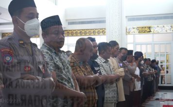 Polresta Sidoarjo Gelar Shalat Ghaib untuk Korban Gempa Cianjur