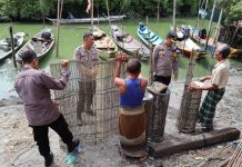 Polres Tanjung Perak Ajak Warga Pesisir Pantai Waspada Banjir Rob