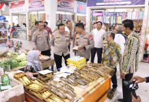 Polres Ngawi Bersama Disperindag Cek Ketersediaan Bahan Pangan di Pasar Tradisional