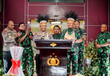Ratas Bareng Presiden, Kapolri Tegaskan TNI-Polri Kawal Seluruh Kebijakan di Papua