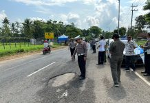 Jelang Mudik Lebaran, Polres Sumenep Pasang Papan Himbauan di Beberapa Titik Rawan Laka
