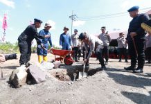 Kapolda Jatim Letakkan Batu Pertama Pembangunan Masjid Al Arif Darmawan