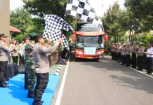 Kapolda Jatim Berangkatkan 112 Bis Mudik Balik Gratis Bagi Masyarakat