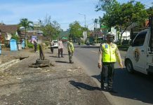 Polres Jember Siagakan Personel Untuk Kamseltibcarlantas