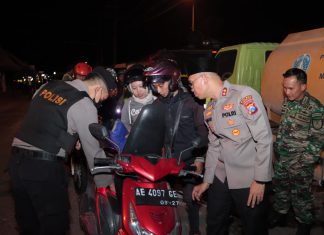 Kapolres Ponorogo Pimpin Penyekatan di Perbatasan, Suran Agung Berlangsung Kondusif