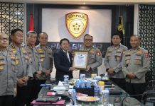As SDM Irjen Dedi Prasetyo Terima Presisi Award Berkat Keterbukaan Rekrutmen Polri