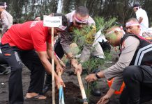 Polri Lestarikan Negeri, Polresta Banyuwangi Tanam 1.531 Bibit Pohon Serentak di HUT RI ke – 78
