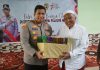 Jumat Curhat di Ponpes Nurul Burhan Kapolres Bondowoso Berbagi Buku Wujud Polri Peduli Literasi